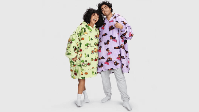The 20 best Oodie hooded blankets you need for a toasty 2024.