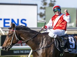 Joker's Grin wins the 2025 Kia Quokka for jockey Patrick Carbery.